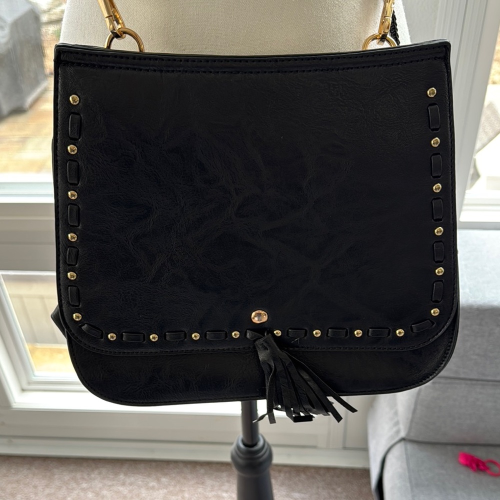 Women’s leather crossbody